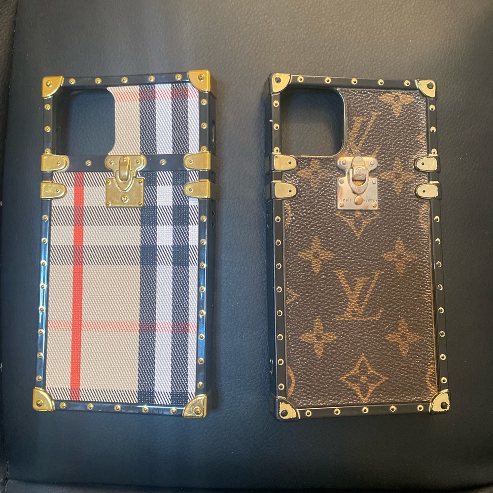 iPhone 11 Trunk Case Nova Check & Monogram